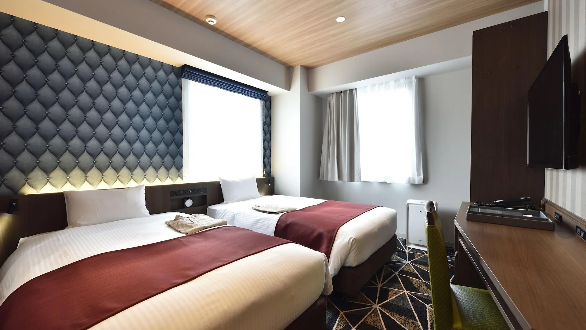 Hotel Wbf Fourstay Sapporo contacts